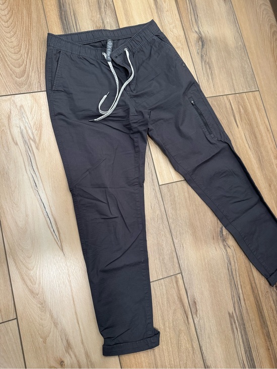 Vuori Pants - Vuori Women's Charcoal Drawstring Cargo Joggers